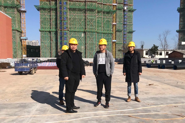 南昌市政建設(shè)黨委副書記總經(jīng)理王海龍到進賢縣基礎(chǔ)教育提升改造工程項目指導(dǎo)工作600400P1.jpg