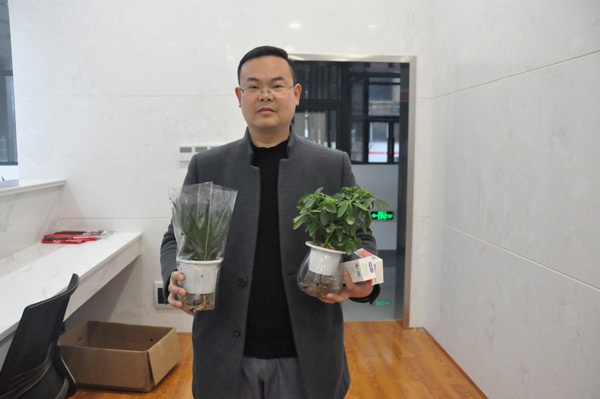 南昌市政建設集團開展學雷鋒文明城市共創(chuàng)共建舊物兌換活動3.jpg