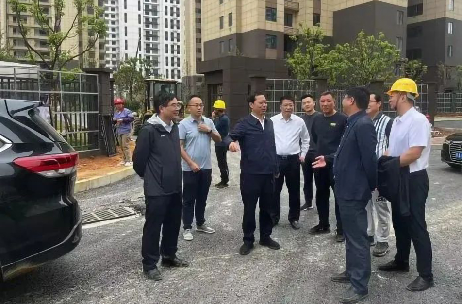 萬義輝到秦坊安置房、杭州路項(xiàng)目調(diào)研