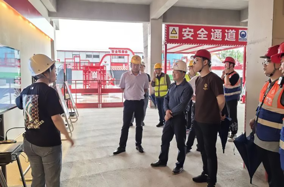 南昌市住建局曾偉到聯(lián)發(fā)九龍和悅、新建區(qū)人民醫(yī)院二部項(xiàng)目調(diào)研