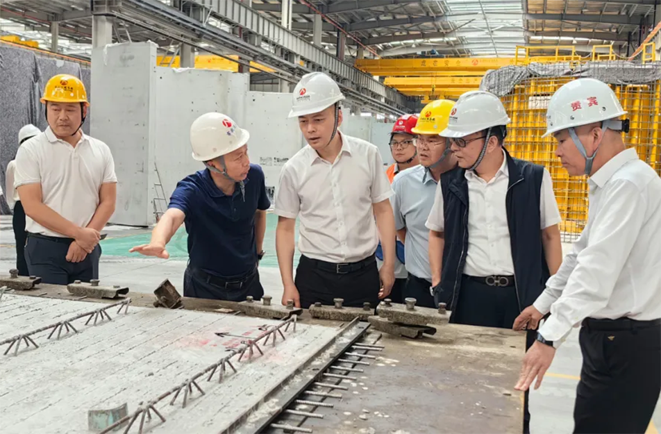 葛威敏到綠色產(chǎn)業(yè)園、新建區(qū)人民醫(yī)院二部項目調(diào)研